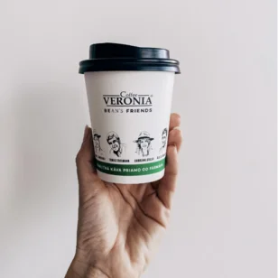 Coffee Veronia | referenzen - bedruckte Becher | takeawaycup.at
