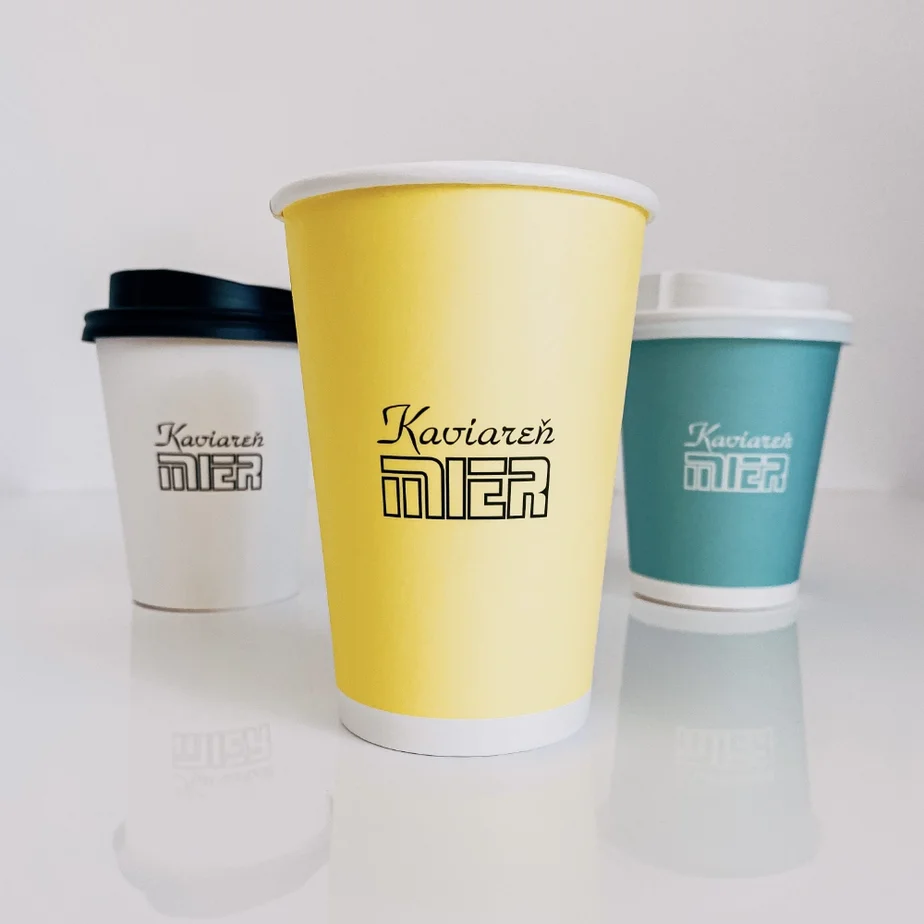 Designbecher zum Mitnehmen mit Aufdruck | Café Mier | takeawaycup.at