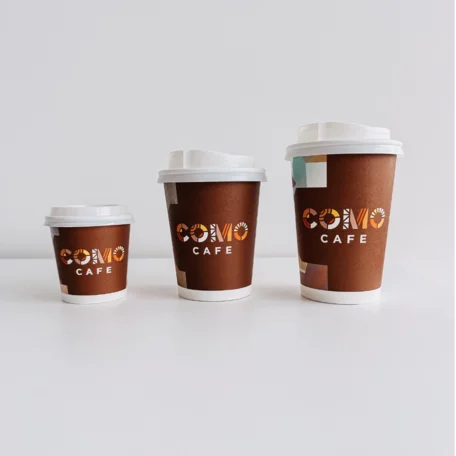 Designbecher zum Mitnehmen mit Aufdruck | COMO cafe | takeawaycup.at