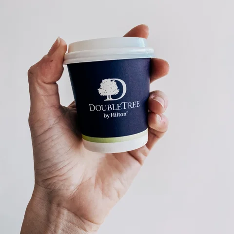 Double Tree Hotel | referenzen - bedruckte Becher | takeawaycup.at