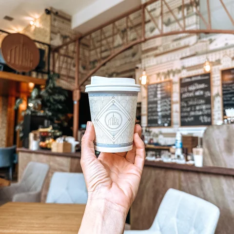 Metropola Café |referenzen - bedruckte Becher | takeawaycup.at